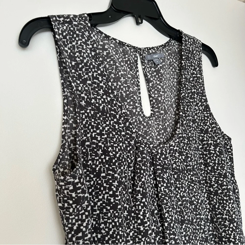 GAP Womens Sleeveless Geo Print Blouse